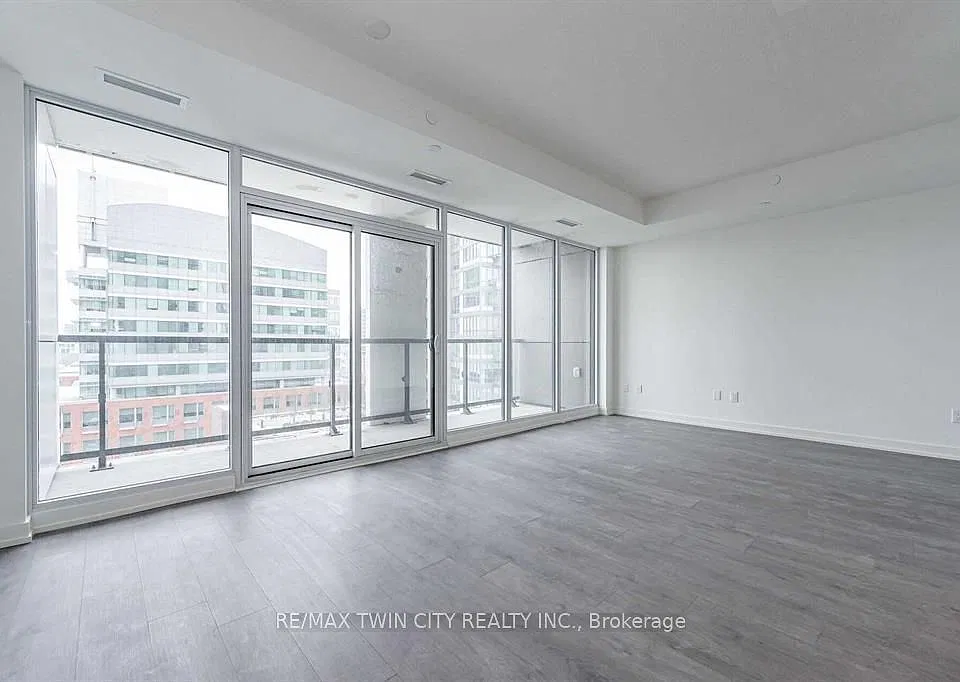 55 Duke St W #610