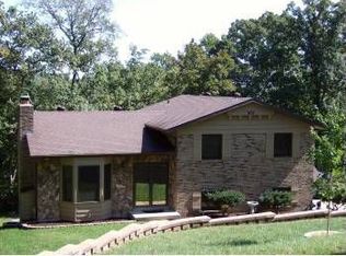 102 Park Lawn Ests, Fenton, MO 63026