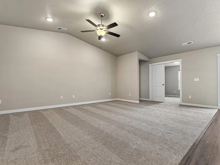 7807 S Dewberry Ave — Photo 17