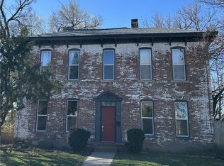 310 W Washington St, Paris, IL 61944