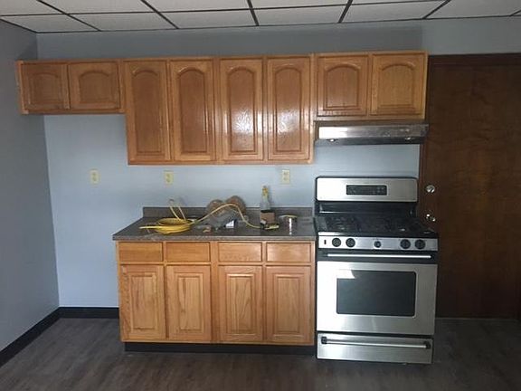 3rd image of 94 Lewis St Unit A