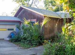 212 Strawberry Ln, Daytona Beach, FL 32117