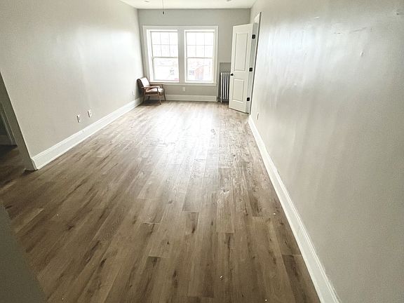 5th image of 13450 Cedar Rd #4