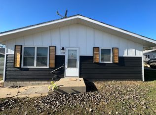 344 2nd Ave SW, Dickinson, ND 58601