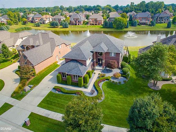 3rd image of 57254 Stonebriar Dr
