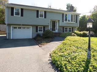 21 Laurel Ln, Raynham, MA 02767