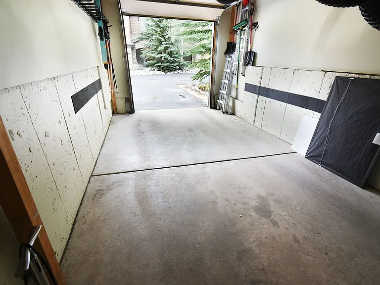 172 Robin Dr — Photo 24