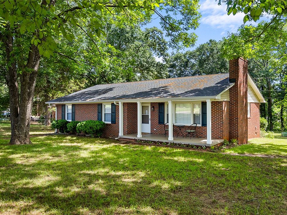 1st image of 411 Jasmin Dr