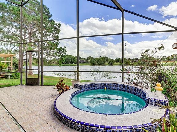 5th image of 278 Lakebreeze Cir