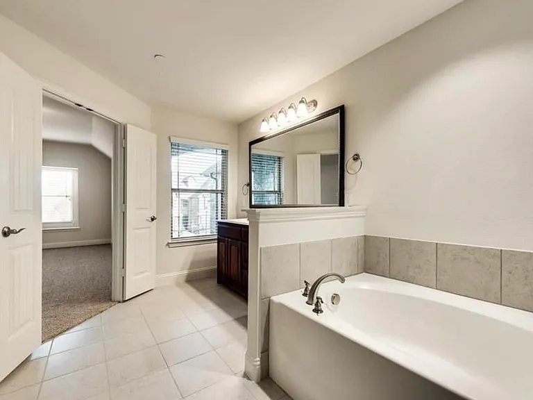 1231 Wiltshire Dr — Photo 20