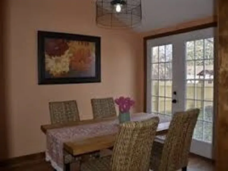 46 Peachtree St — Photo 5