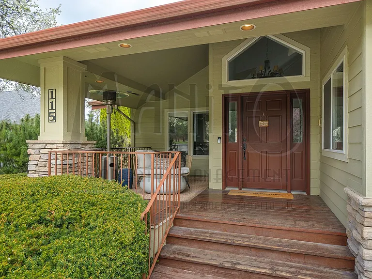 115 E Meadowlane Rd — Photo 3