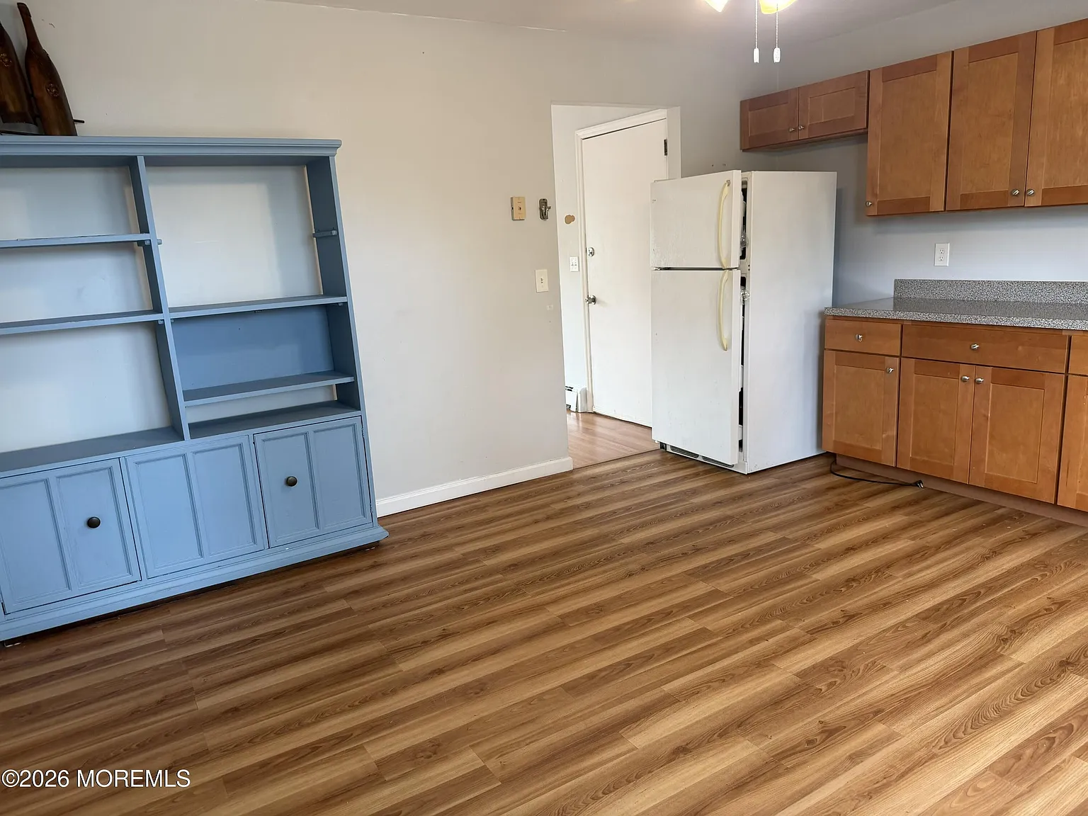 2 bed, 900 sqft, $2,400 — Photo 3
