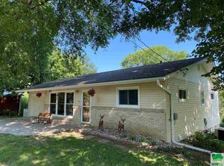5109 Correctionville Rd, Sioux City, IA 51106
