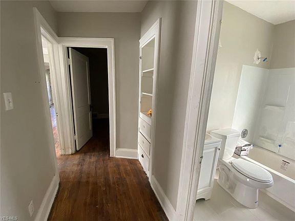 5th image of 3616 E 135th St