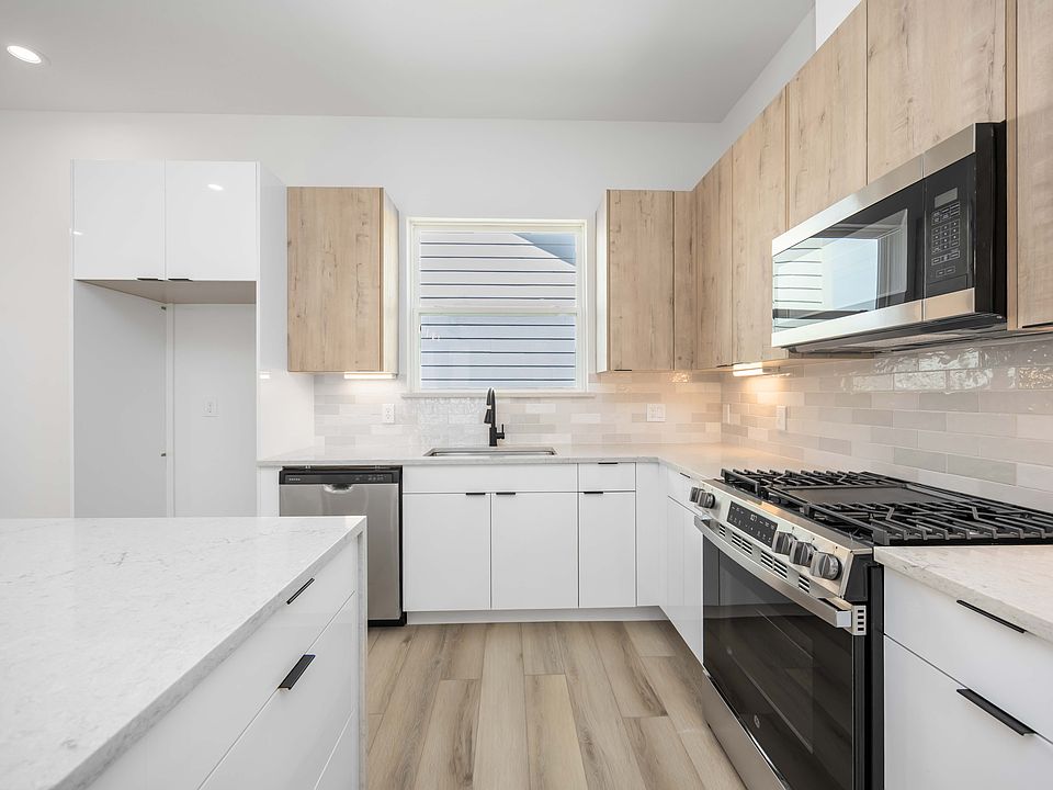1st image of 6735 Peerless St