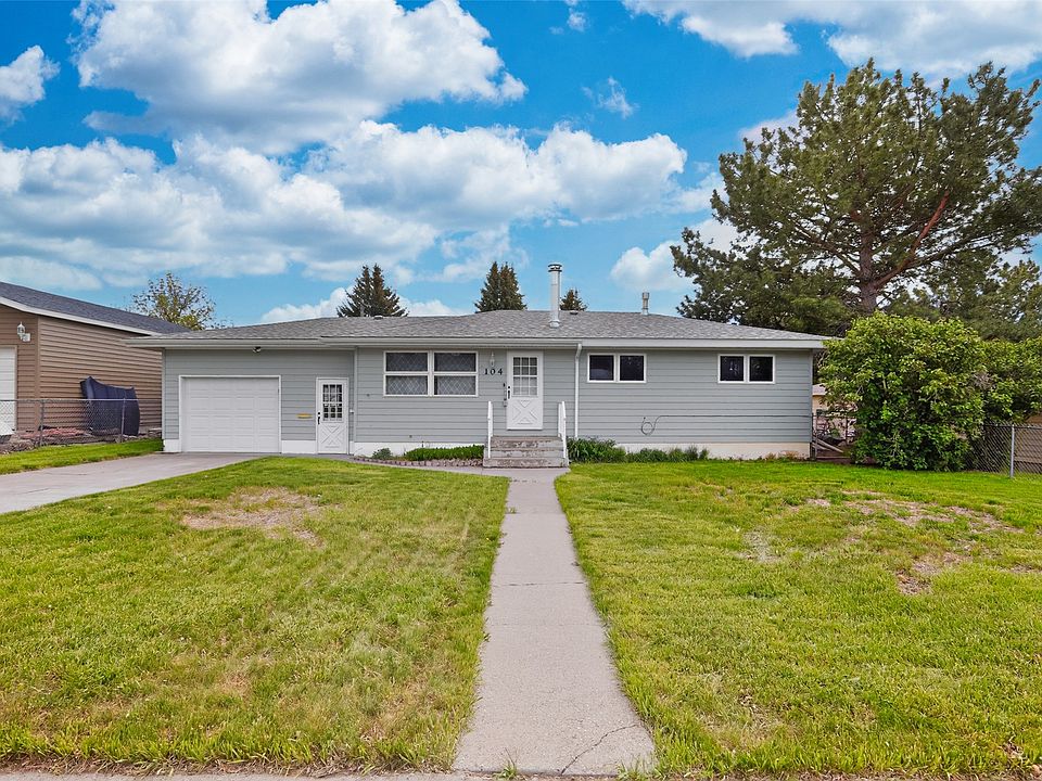 1st image of 104 Riverview 5 E