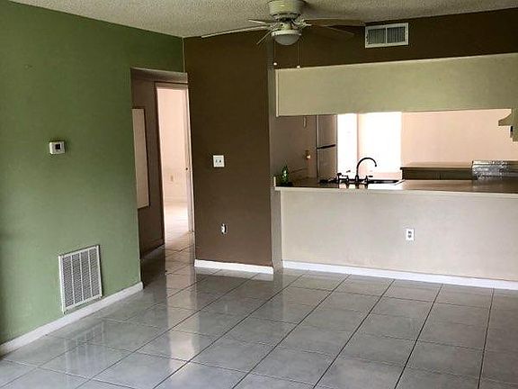 Notice Kitchen has convenient service/breakfast bar. The prior tenants loved it.