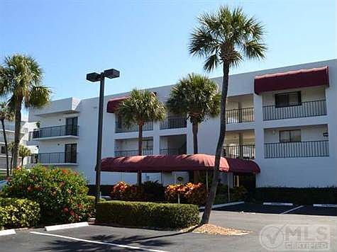 2nd image of 1616 Ocean Dr APT 502