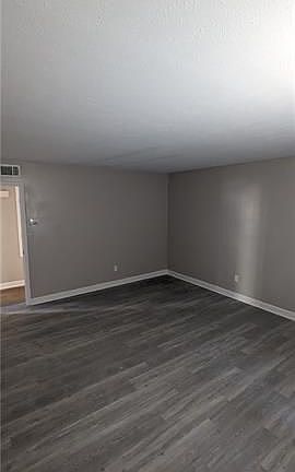 5th image of 2304 Manson Ave #B