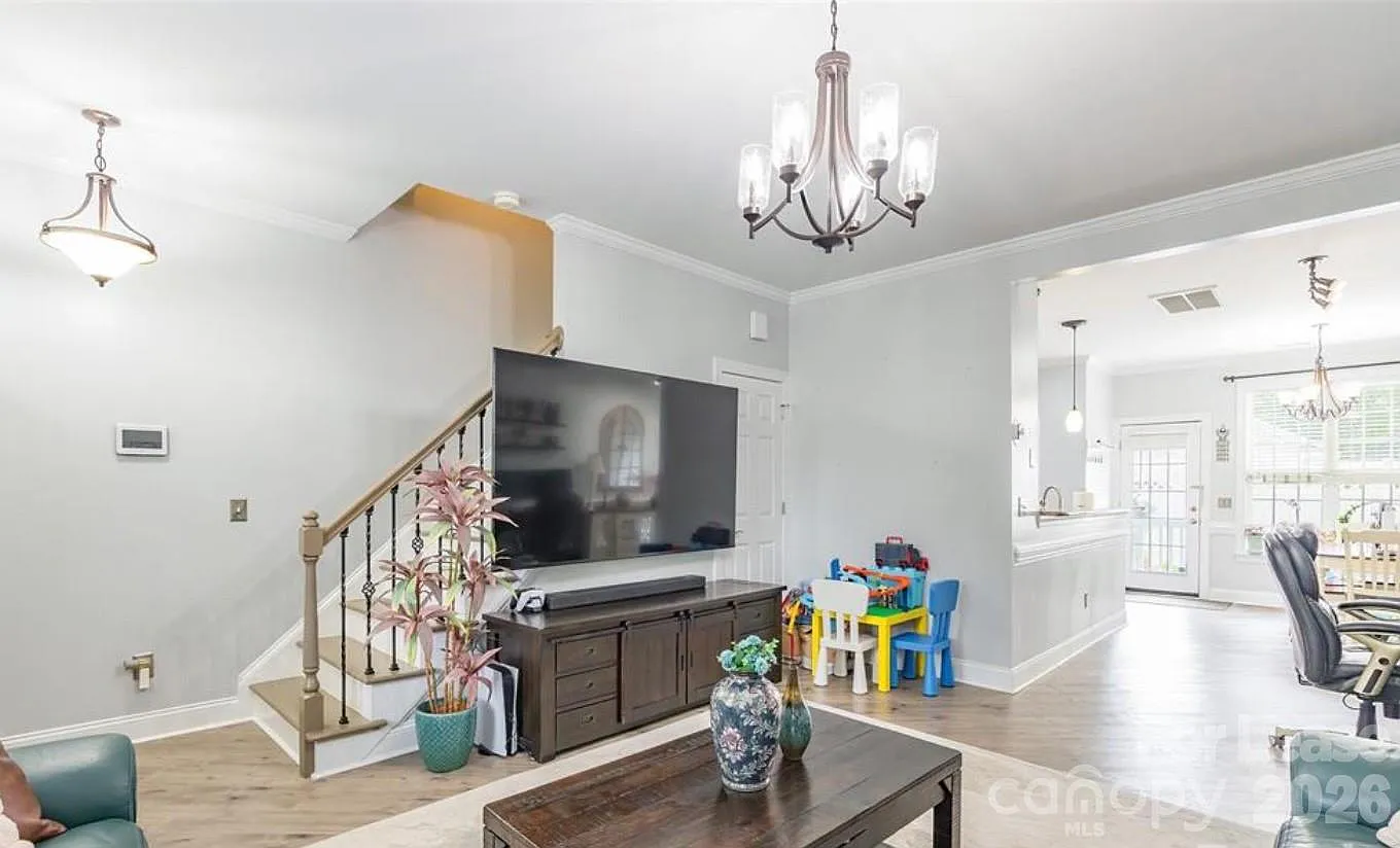 2 bed, 2.5 bath, 1320 sqft, $1,750 — Photo 4