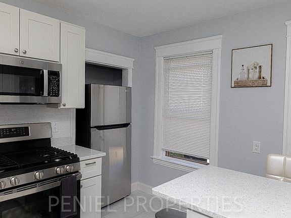 5th image of 79 Armory St