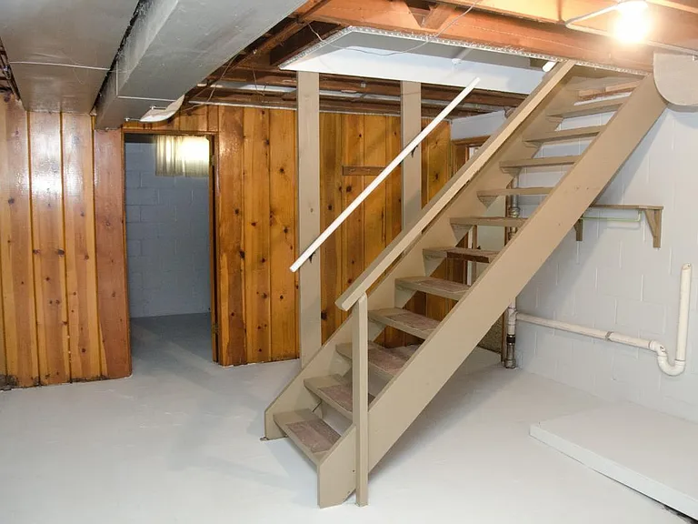 5631 Pine St — Photo 27