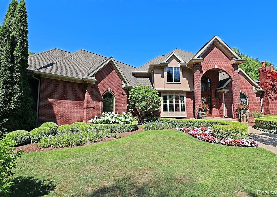 406 Bearberry Ln, Ortonville, MI 48462 MLS 20221029756 Zillow