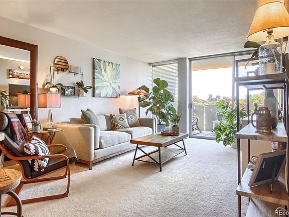 3rd image of 909 Logan St #6E