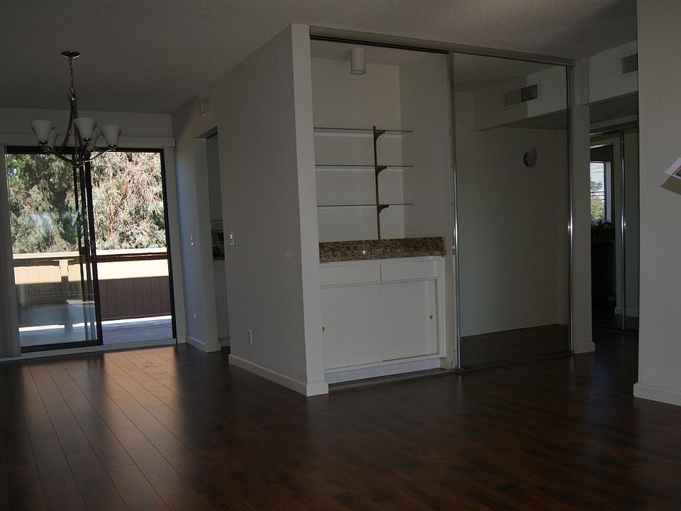 1st image of 370 N Civic Dr APT 502