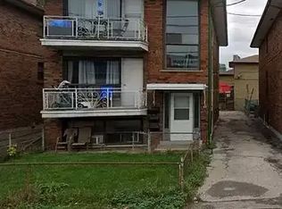 383 Royal York Rd #1A, Toronto, ON M8Y2R4
