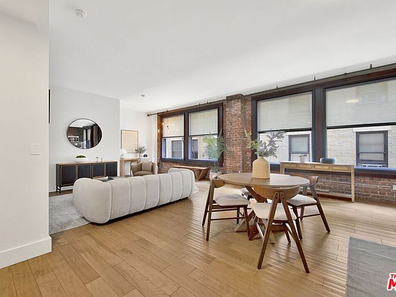 3rd image of 460 S Spring St APT 1110