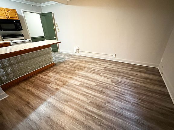 4th image of 332 Ludlow Ave #3405-102