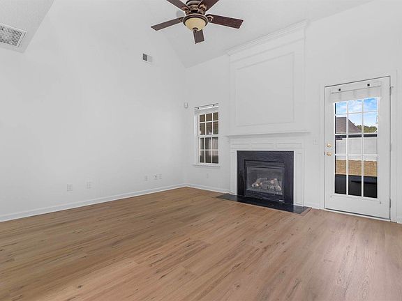 5th image of 245 Loskin Ln
