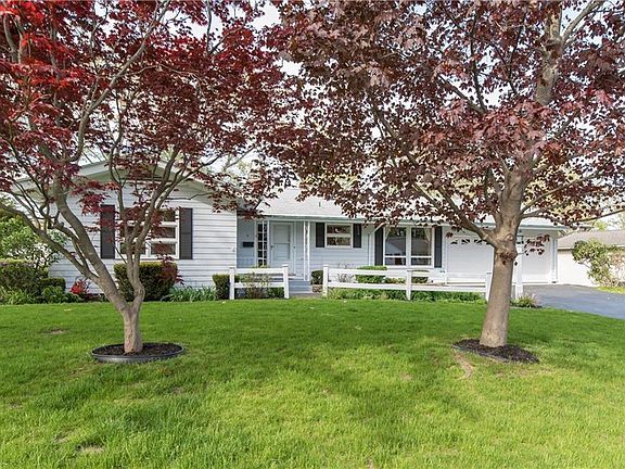 2nd image of 91 Iroquois Dr