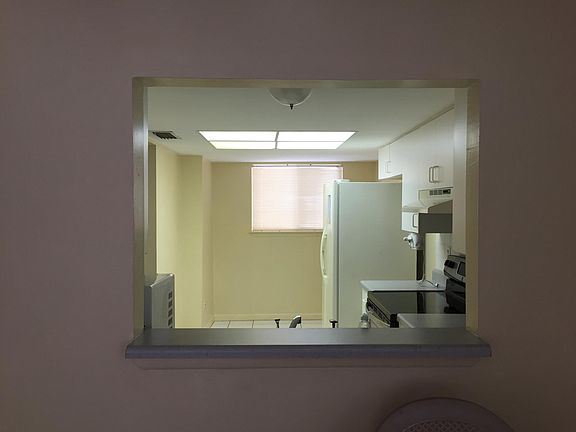 5th image of 6320 Newtown Cir APT B1