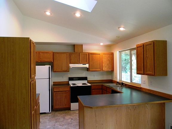 4th image of 53 Penny Ln