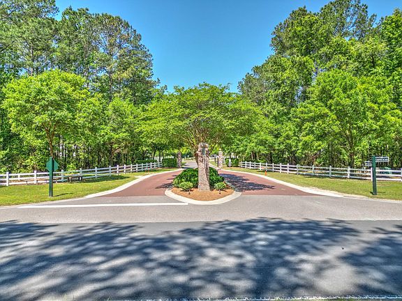 3rd image of 2033 Tacoma Cir
