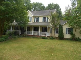 1925 Hill Cross Rd, Farmville, VA 23923