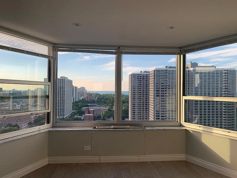 720 W Gordon Ter #22G — Photo 10