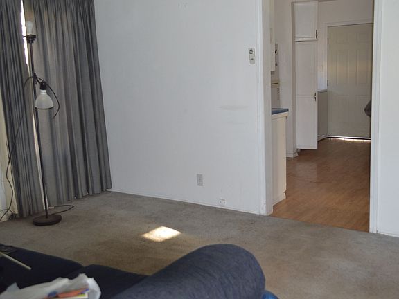 2nd image of 522 W 119th St