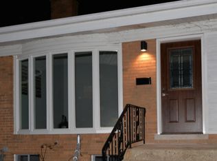 8914 Robin Dr APT B, Des Plaines, IL 60016