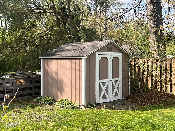 3rd image of 1388 Lela Ln