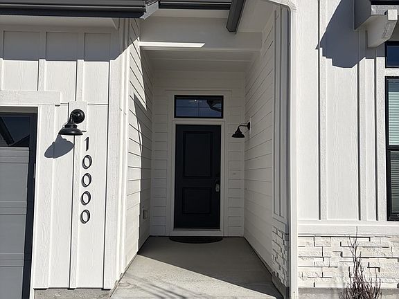 3rd image of 10000 W La Jolla Dr