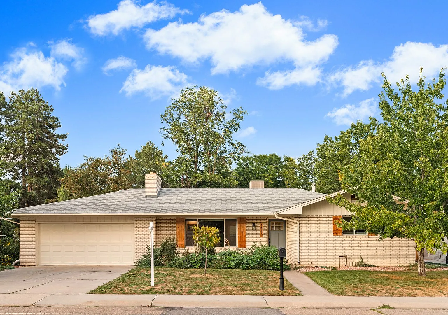 Charming and Renovated 4 Bedroom 2 Bathroom Home with Large Fenced Yard — Photo 1