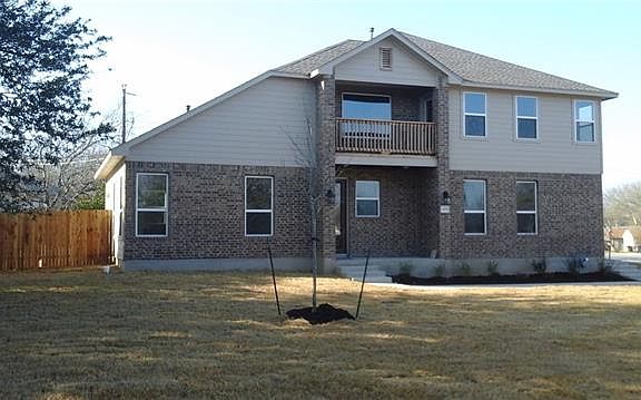2nd image of 1106 Greenlawn Blvd