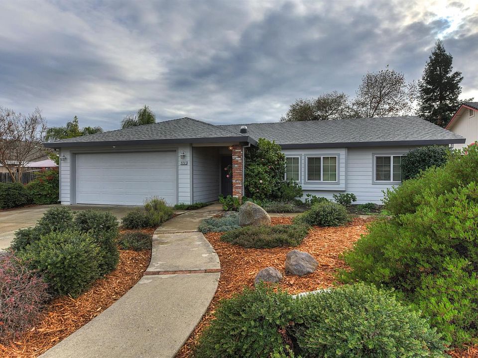 1st image of 8252 Oakenshaw Way