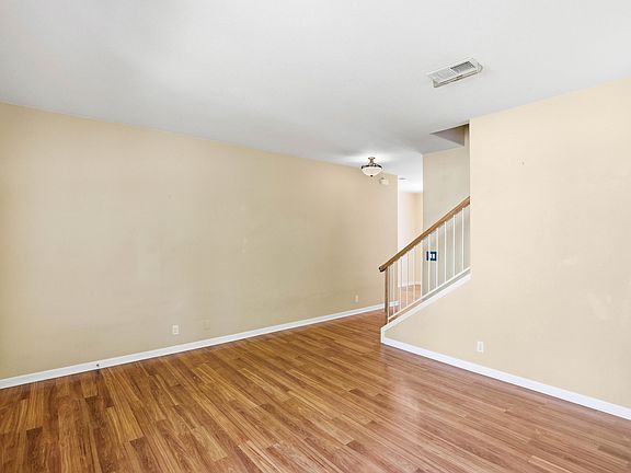 4th image of 140 Jackson Creek Dr