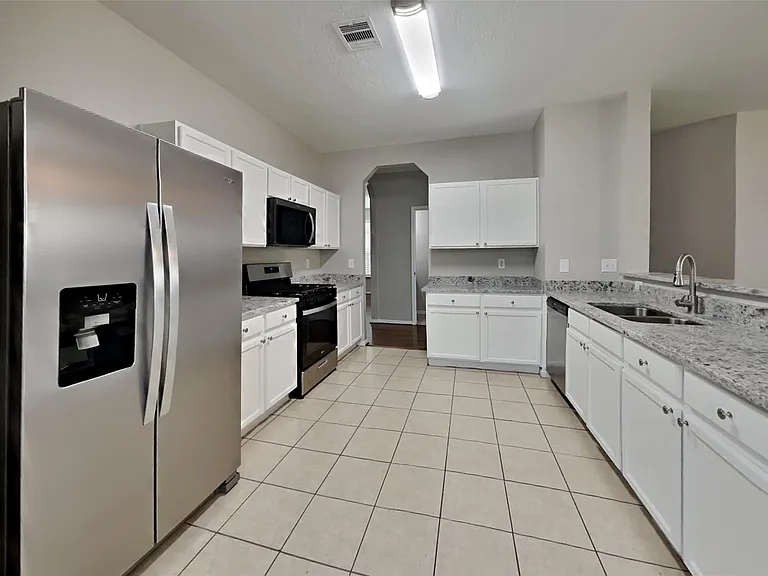 22022 Willow Downs Dr — Photo 3