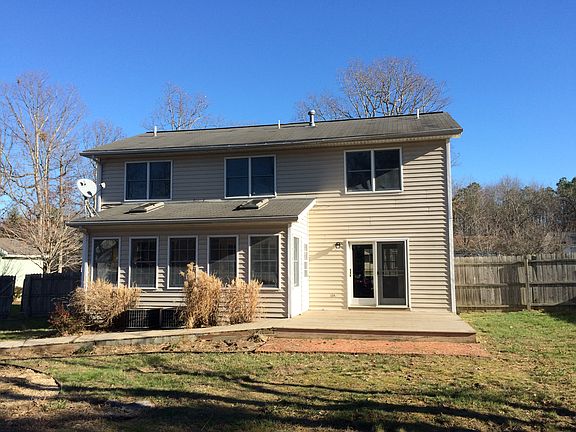 3rd image of 233 Flint Mountain Dr